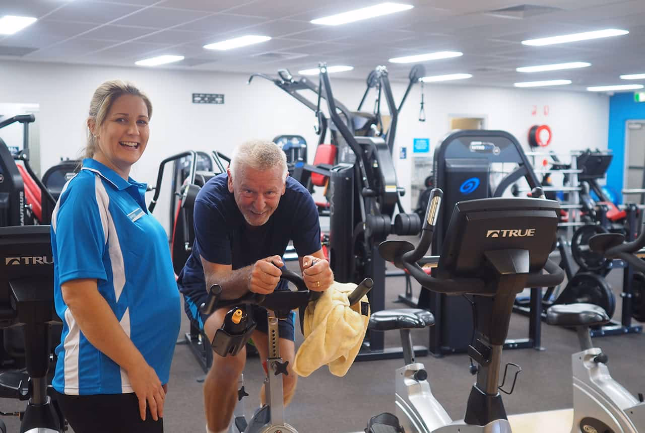 What can you do at Moss Vale Aquatic Centre?