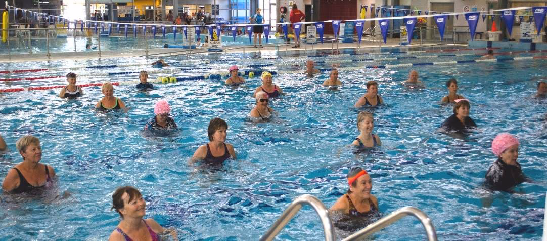 What can you do at Moss Vale Aquatic Centre?