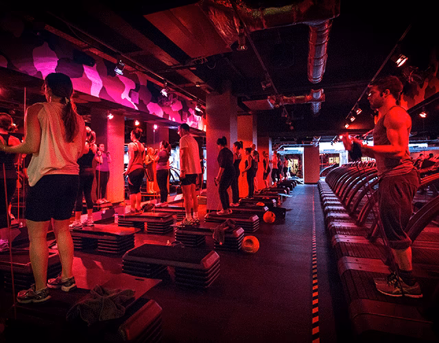 Does Barry's have a fitness studio?