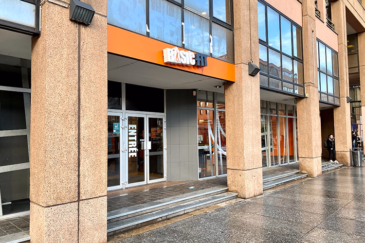 Quels appareils sont disponibles dans les salles de sport Basic-Fit à Lyon ?