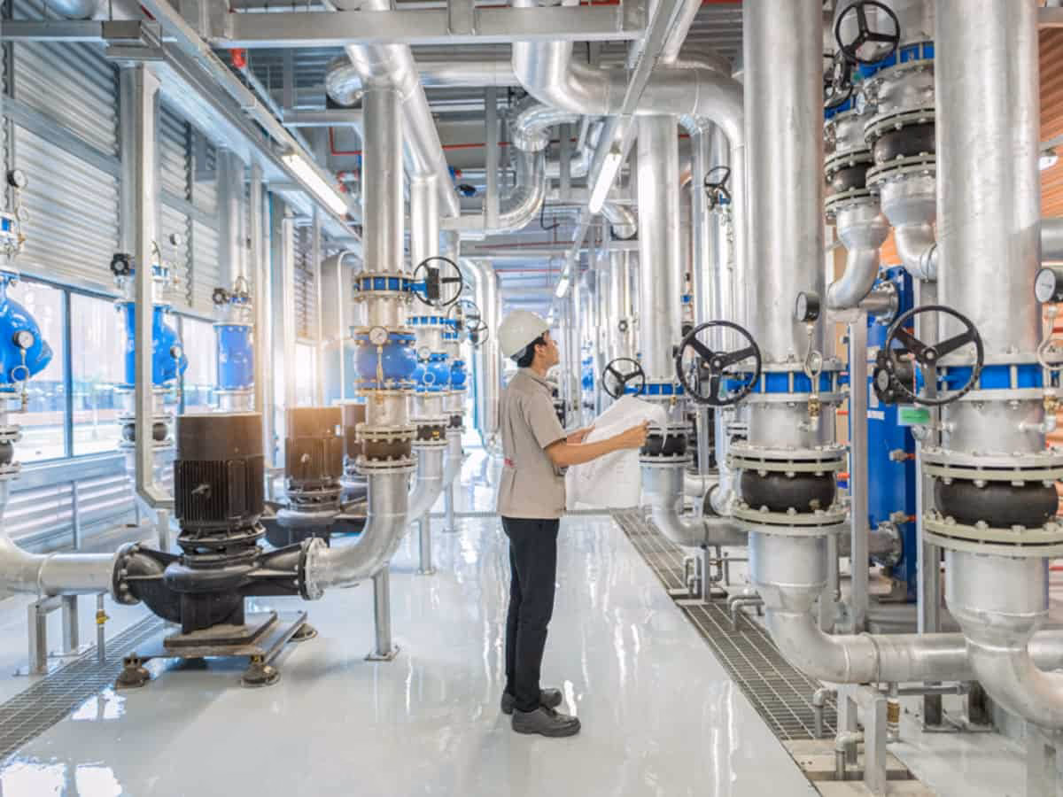 What training does a boiler manufacturer offer?