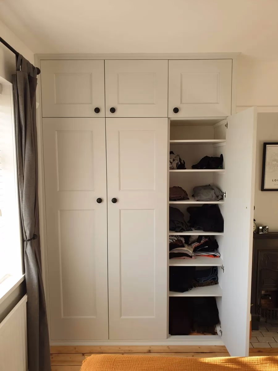 How do you plan a wardrobe?