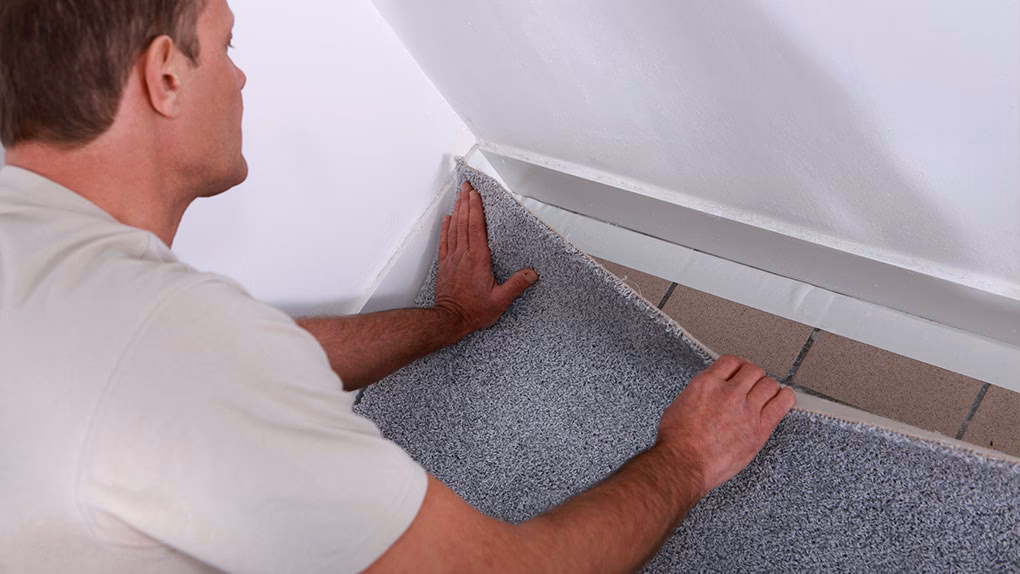 How do you Fit Carpet in a room?