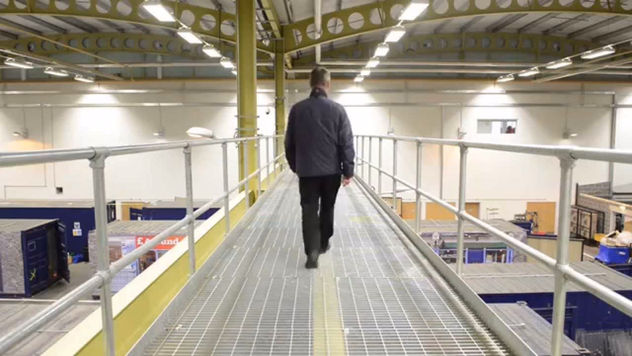 Where is Carr Gate in West Yorkshire?