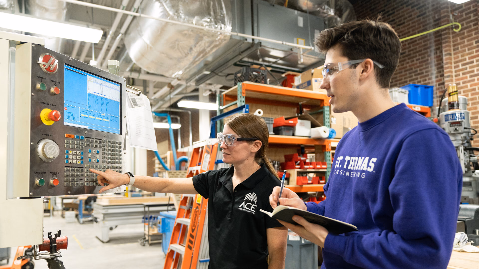 What does a CNC programming course cover?