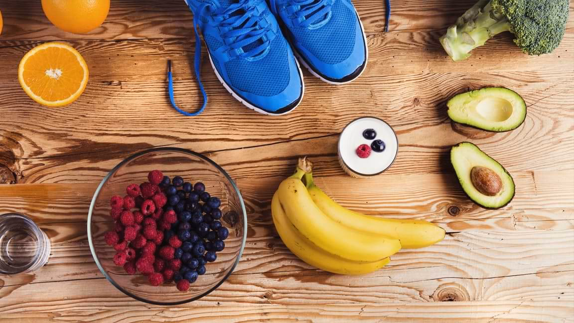 What should I eat before training for muscle gain?