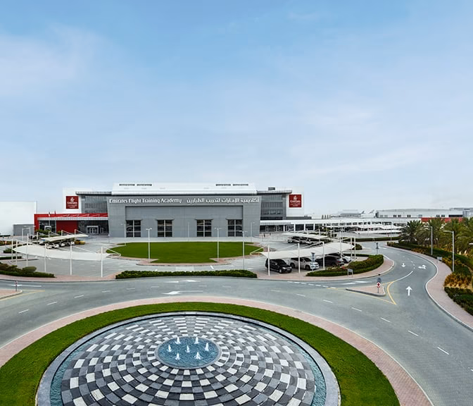 How does Emirates flight training academy work?