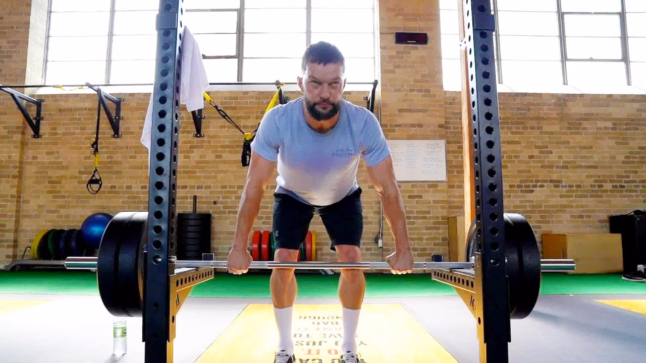 How does Bálor train?