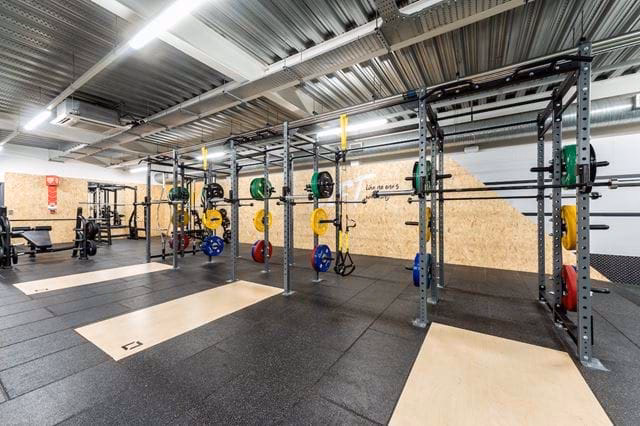 Who is the exercise lounge Banbury?