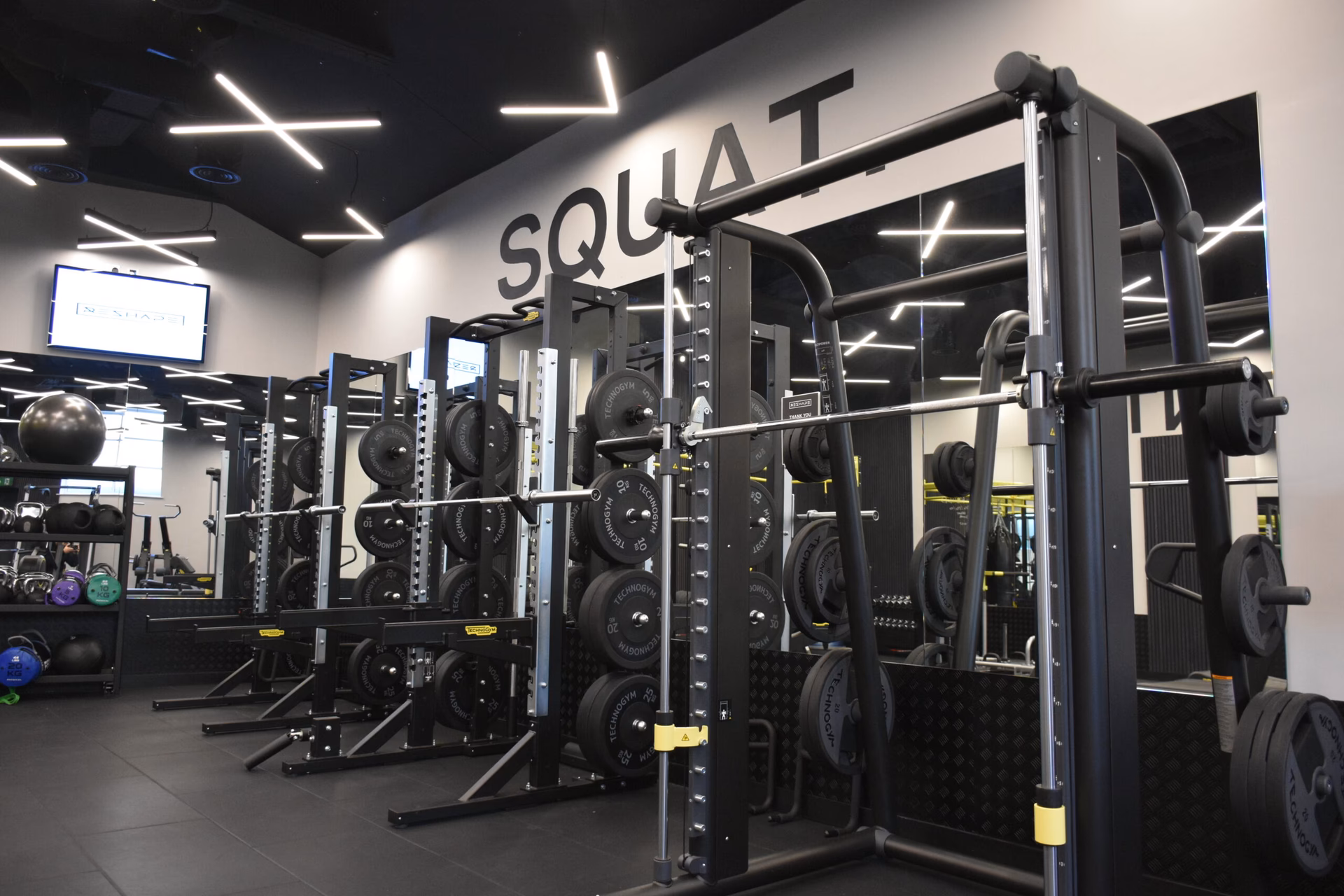 Do you provide personal training sessions in Beckenham?