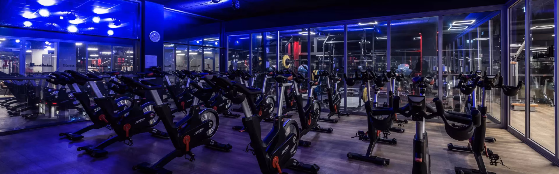 Was kann man bei Fitness First in Bonn machen?
