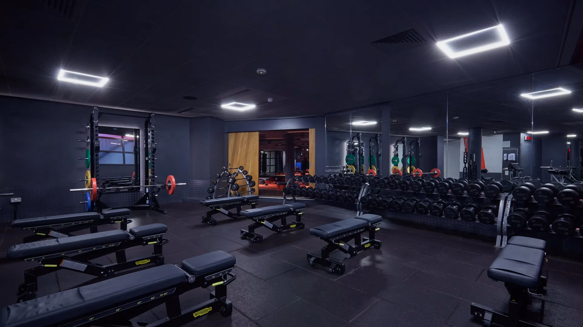 Does Fitness First Fenchurch Street have a sauna?