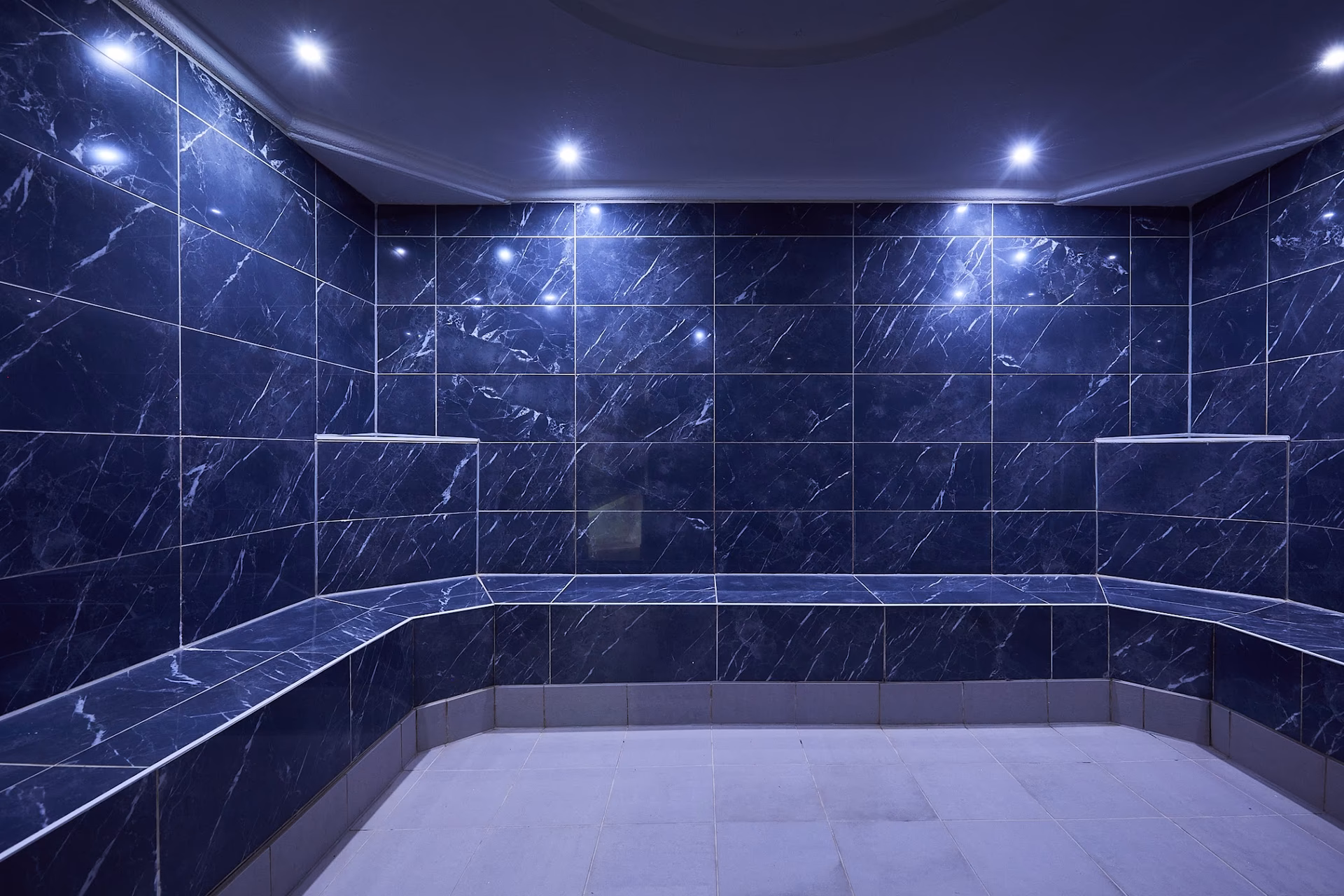 Which London Bridge gyms offer free fitness classes?