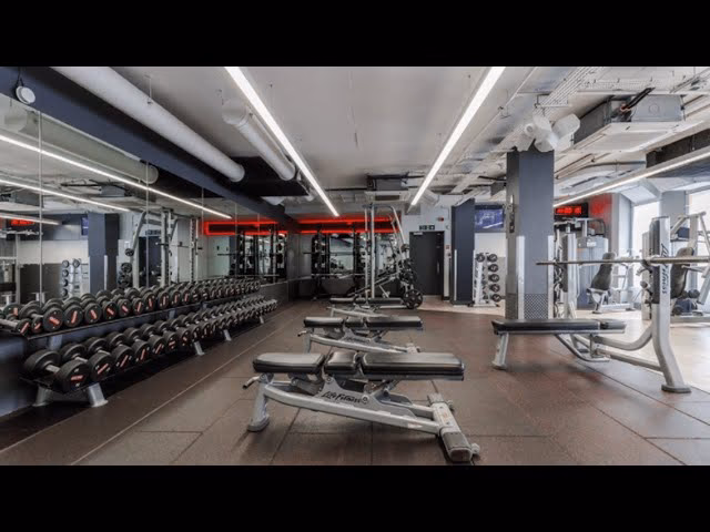 Which London Bridge gyms offer free fitness classes?