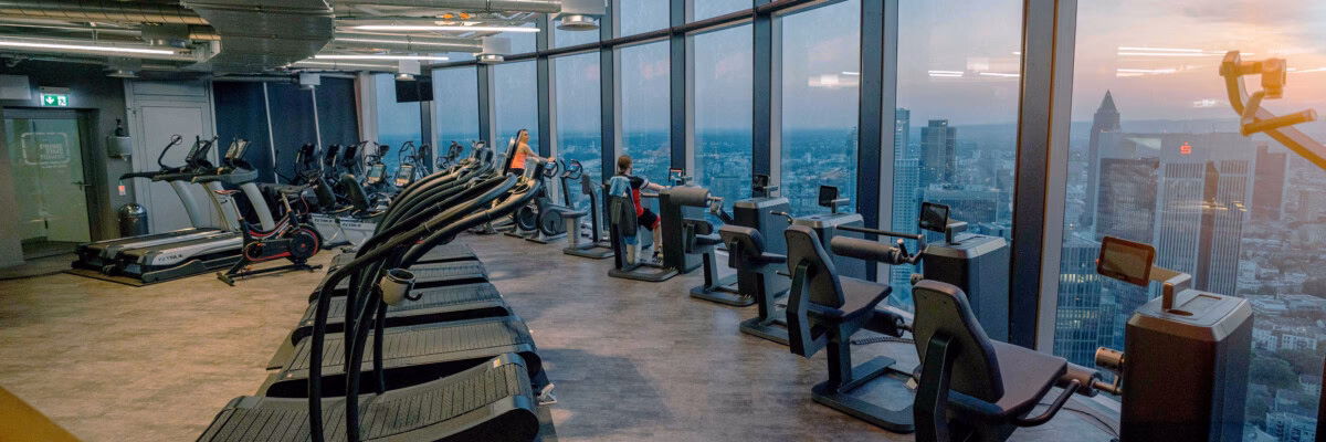 Wo befindet sich das Fitnesscenter Mrs. Sporty GmbH in Frankfurt?