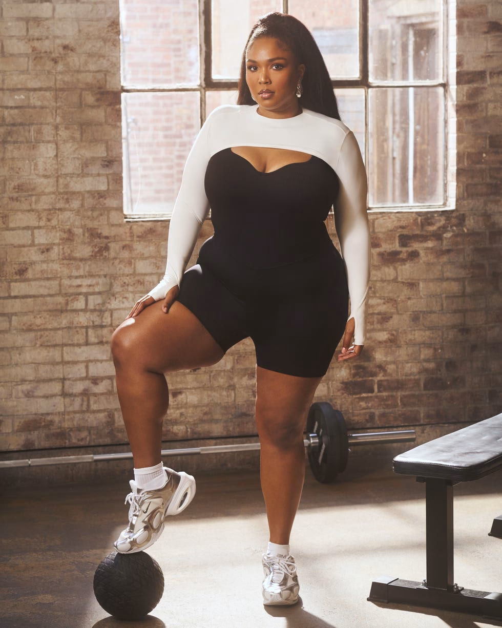 Who wrote Summer paroles for fitness by Lizzo?