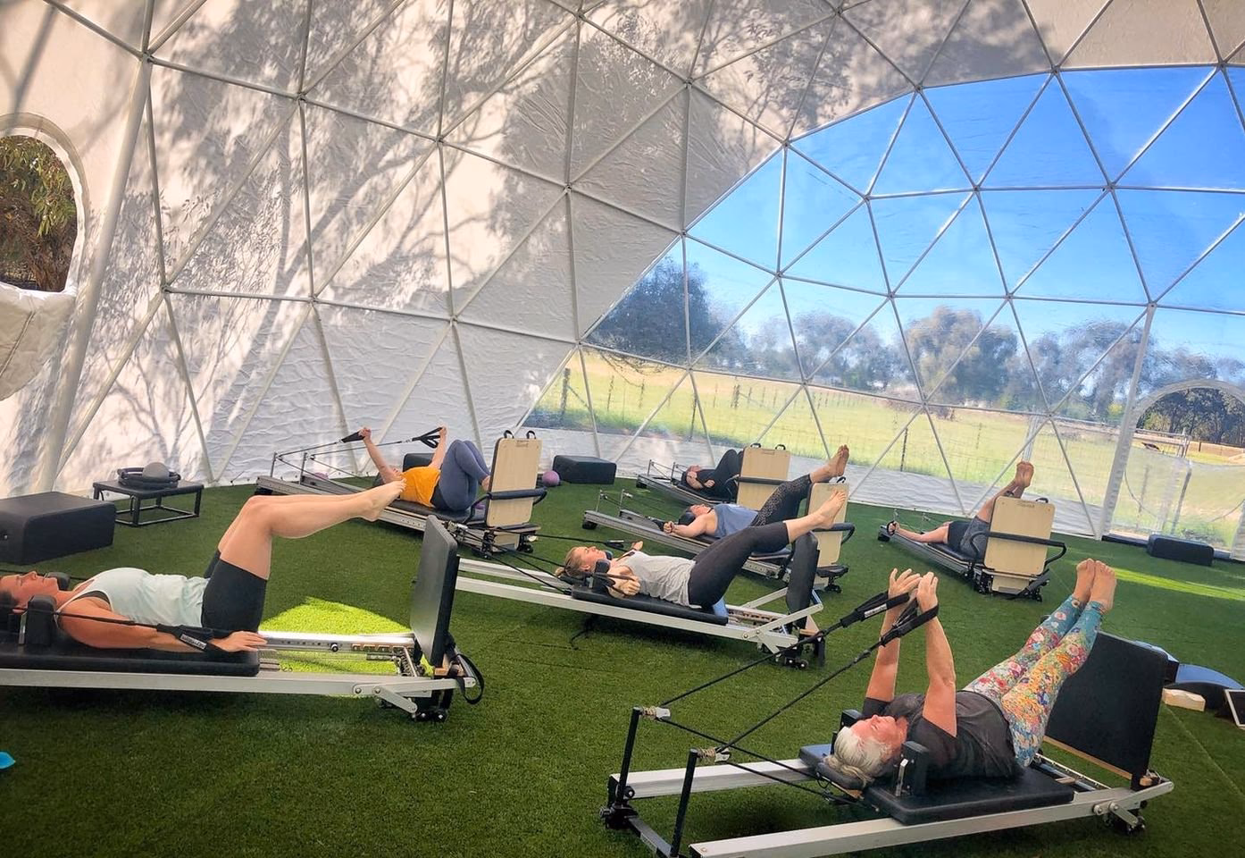 What is ONTRACK's country health retreat in Victoria?