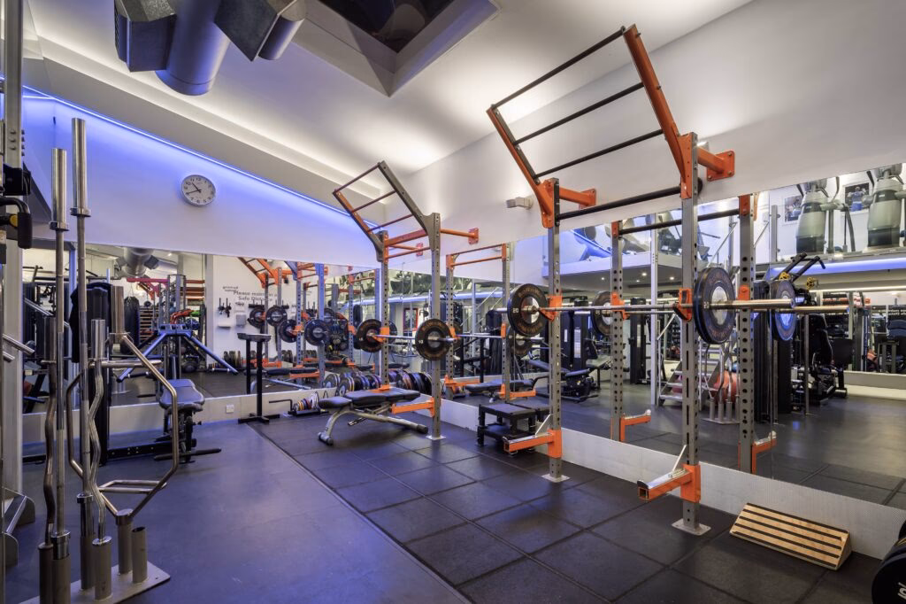 Does Notting Hill Gate offer body sculpting classes?