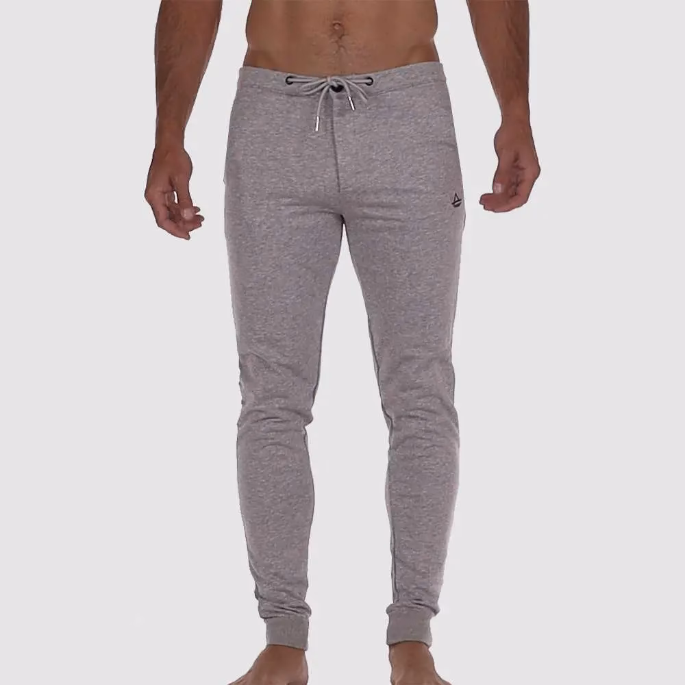 Can you wear cargo joggers with a hoodie?