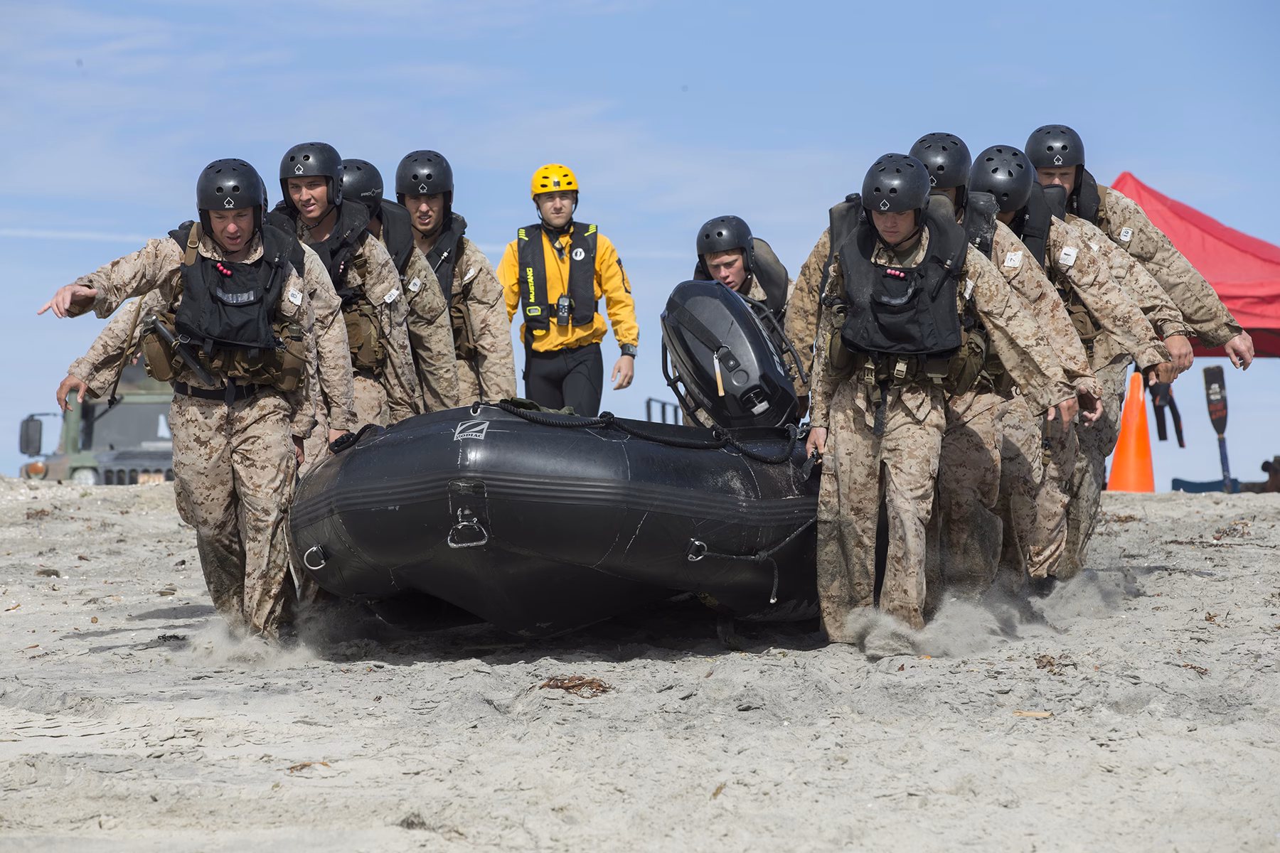 How does Marine Force Recon Training work?