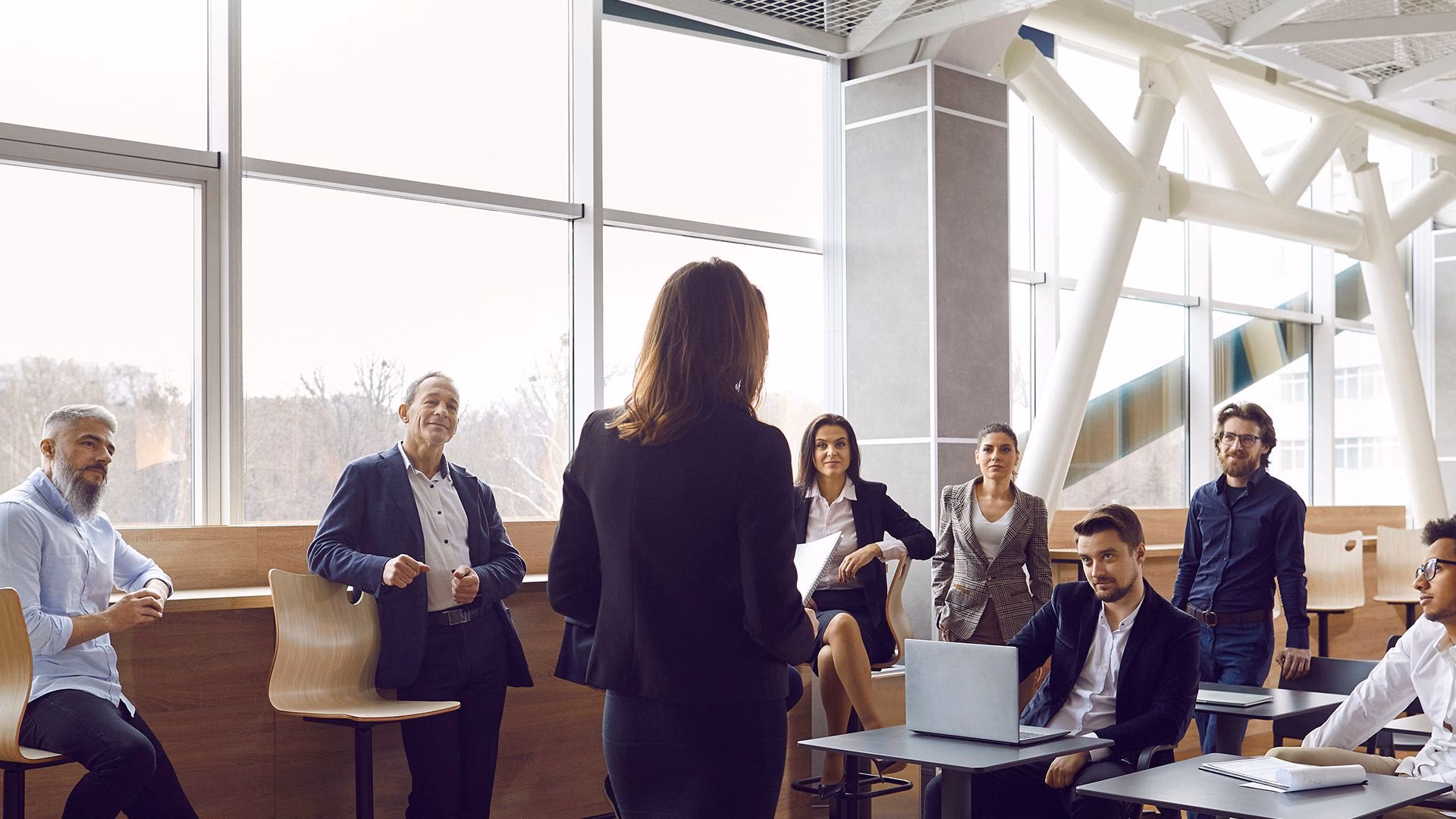 What are the training services provided by franchise companies in Malaysia?