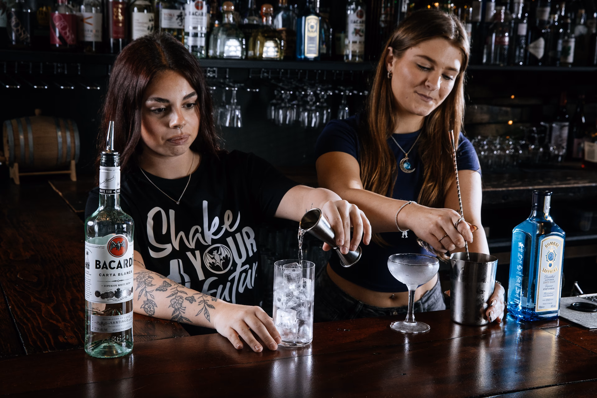 What is a bartending training course?
