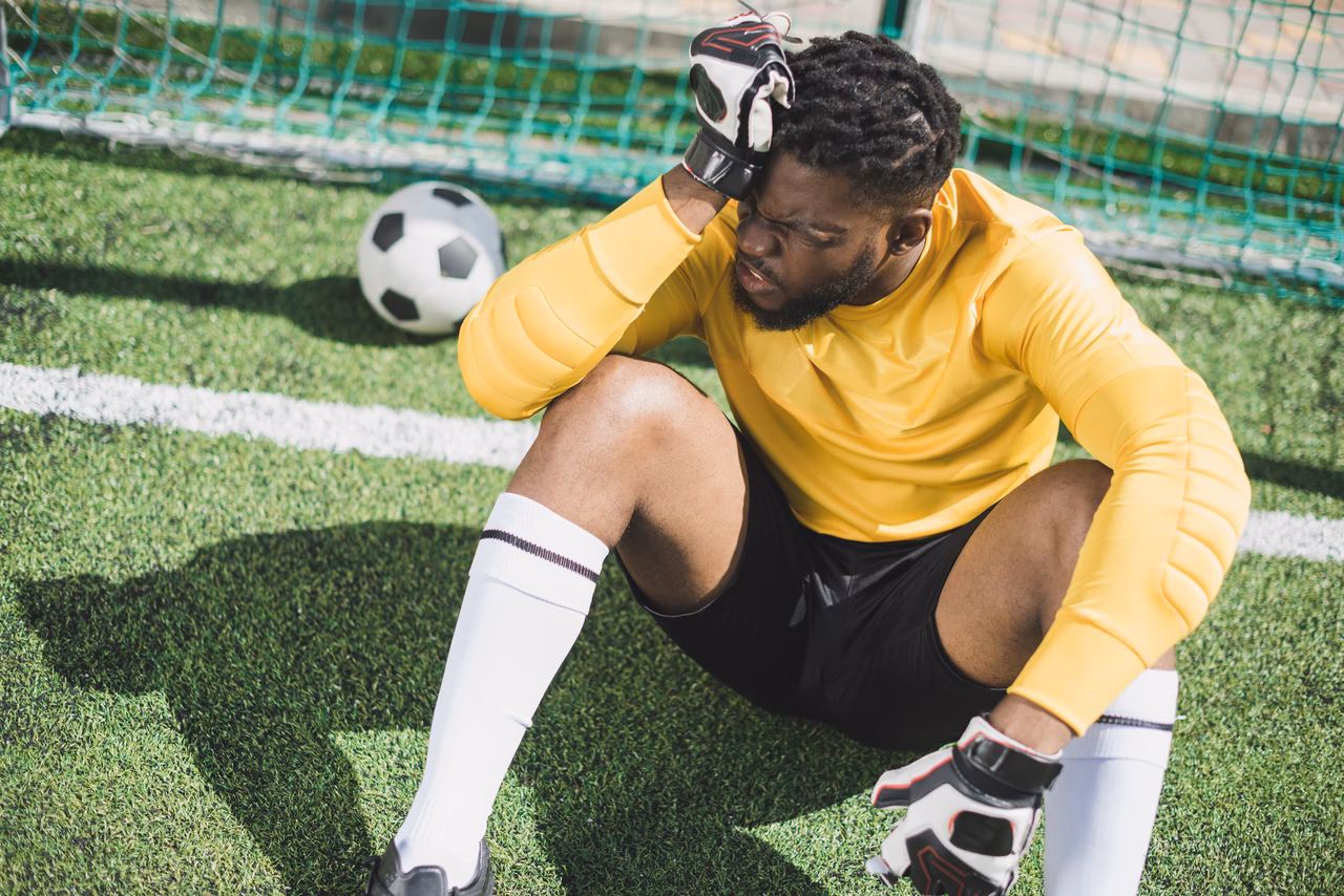 Do goalkeepers have a fear of injury?