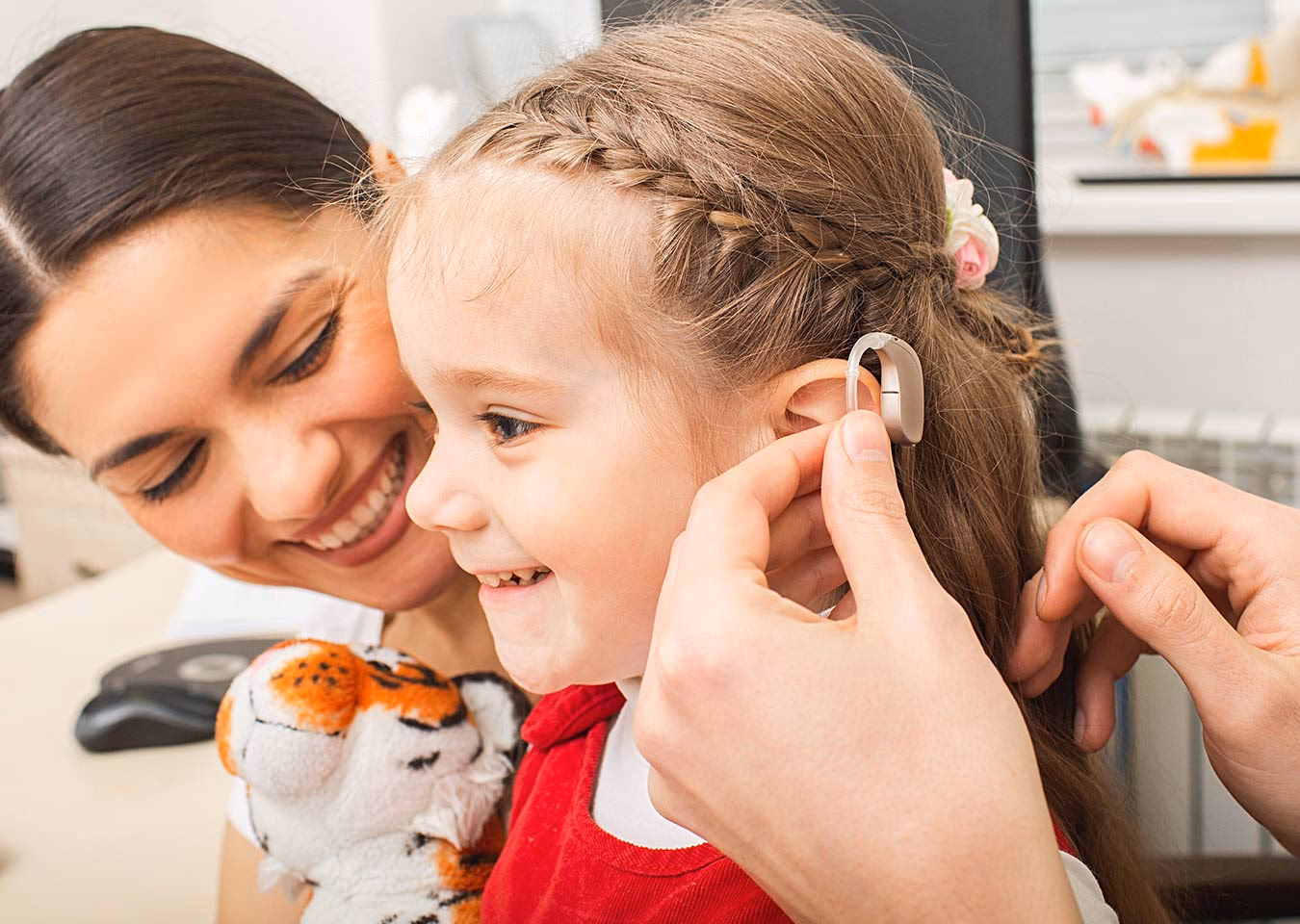 How do I become a hearing aid specialist?