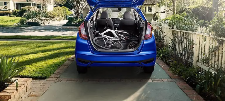 How many interior photos are there in the 2020 Honda Fit?