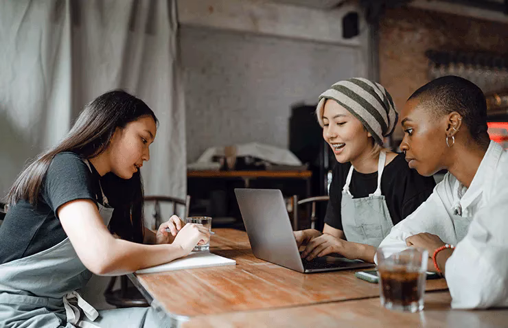 How do I choose the best hospitality training?