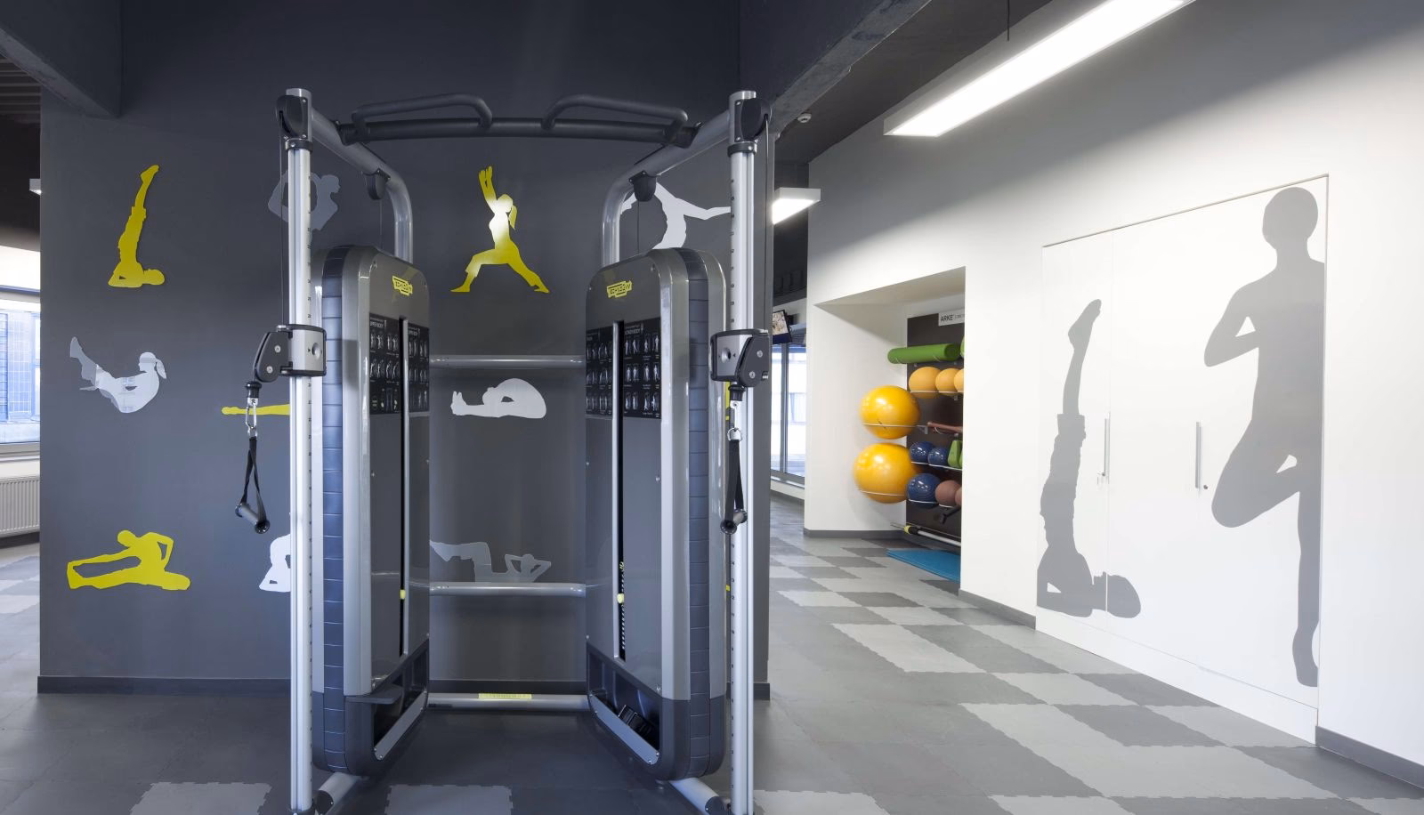 What is there to do at Orea Hotel Pyramida?