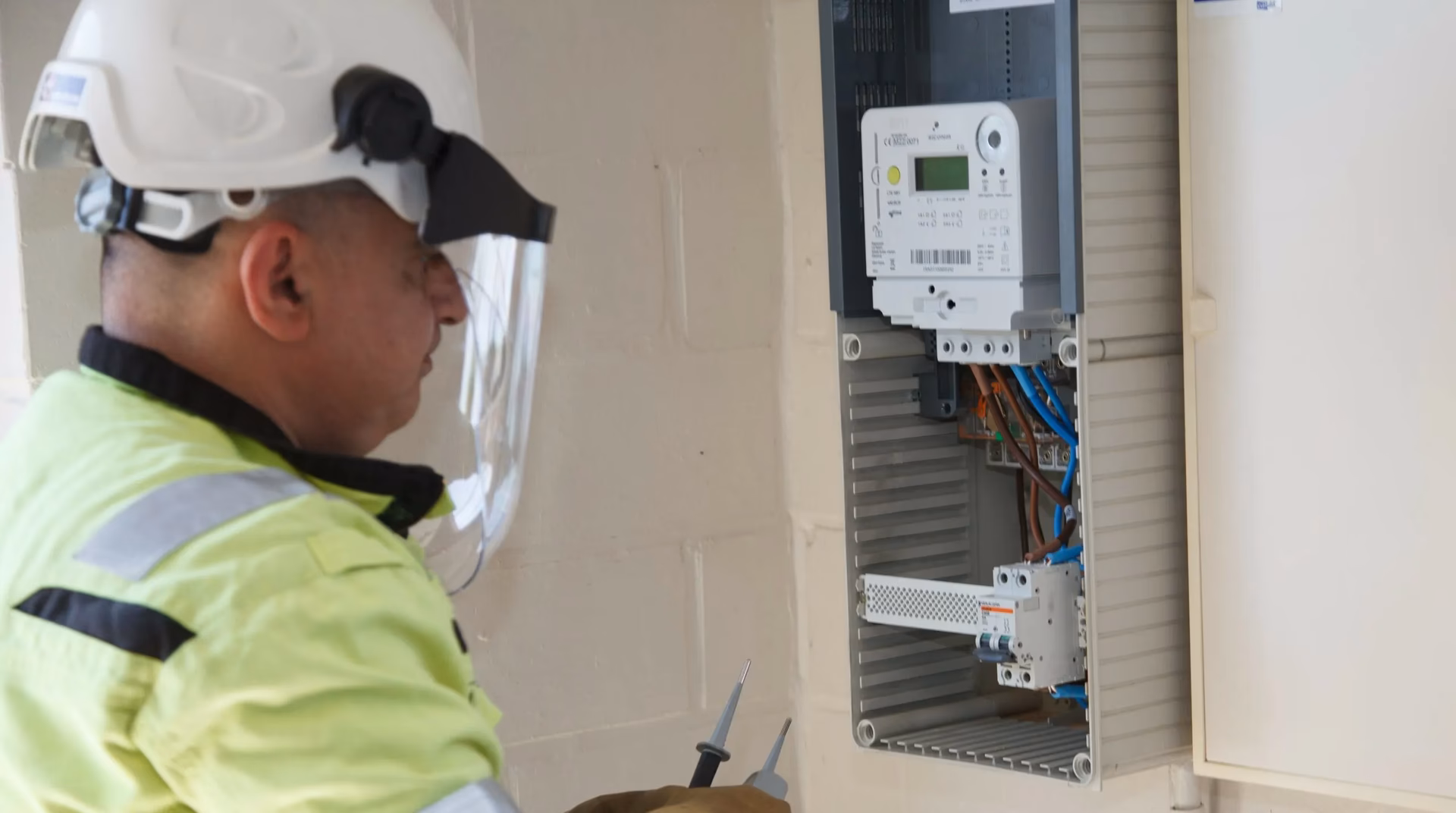 How do I install a smart meter?