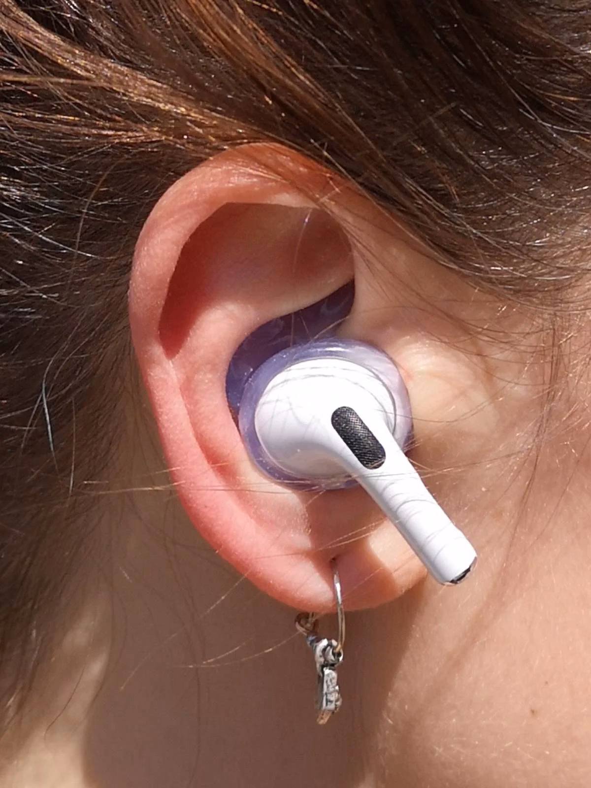 Do AirPods pro ear tips fit?
