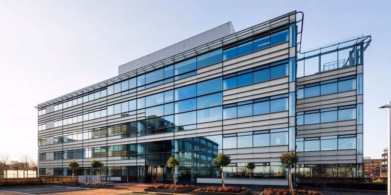 Where is Jaa to located?