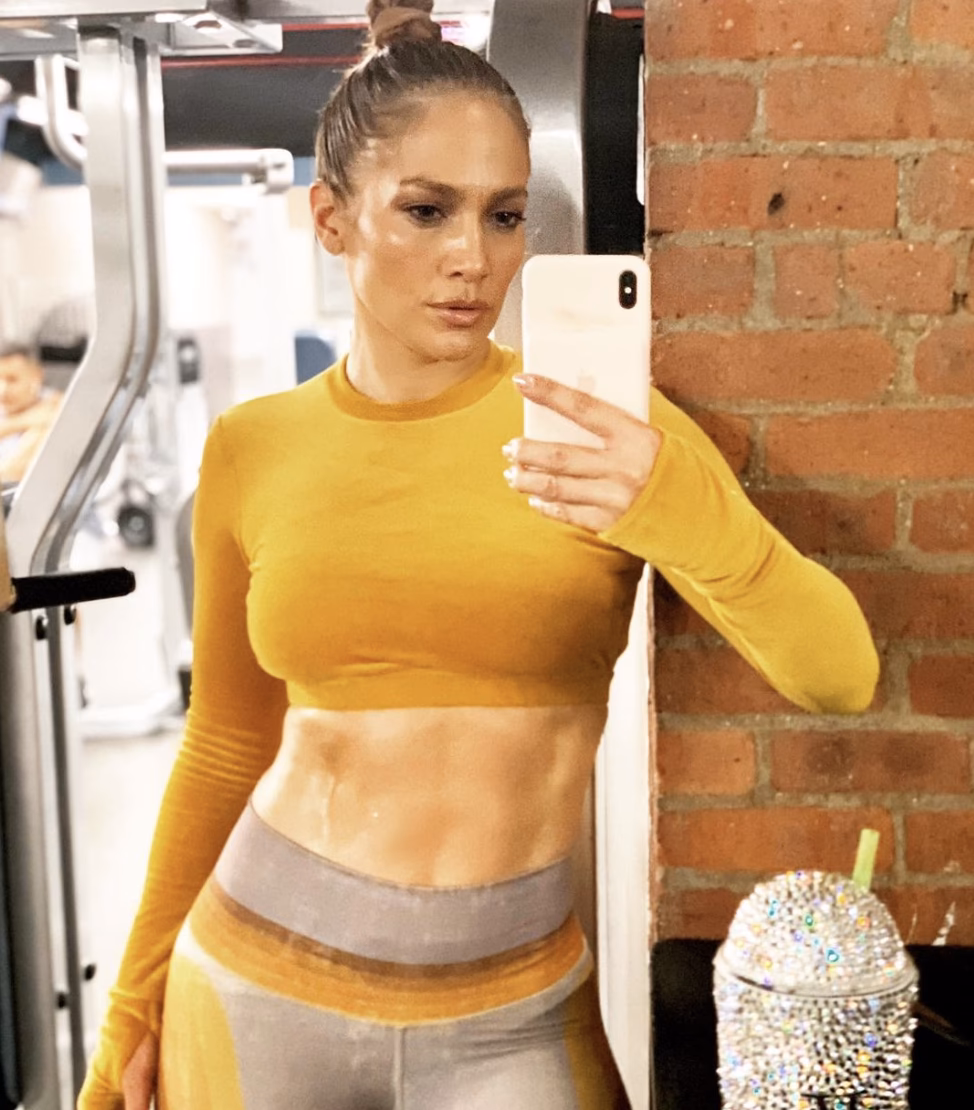 Does Jennifer Lopez have 42-pack ABS?