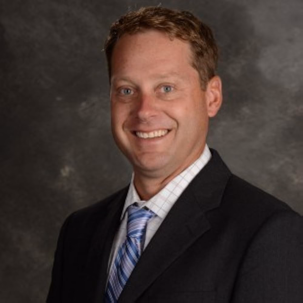 What happened to Lee fitting before he joined WWE?