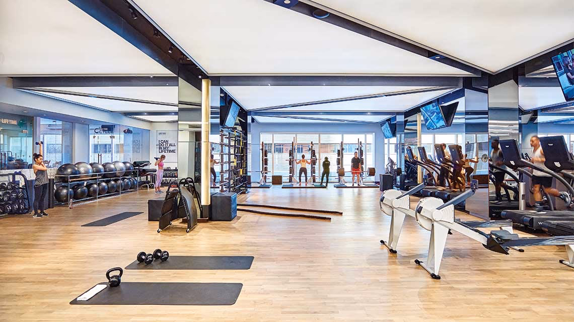 Does life time Sky (Manhattan) have a gym?