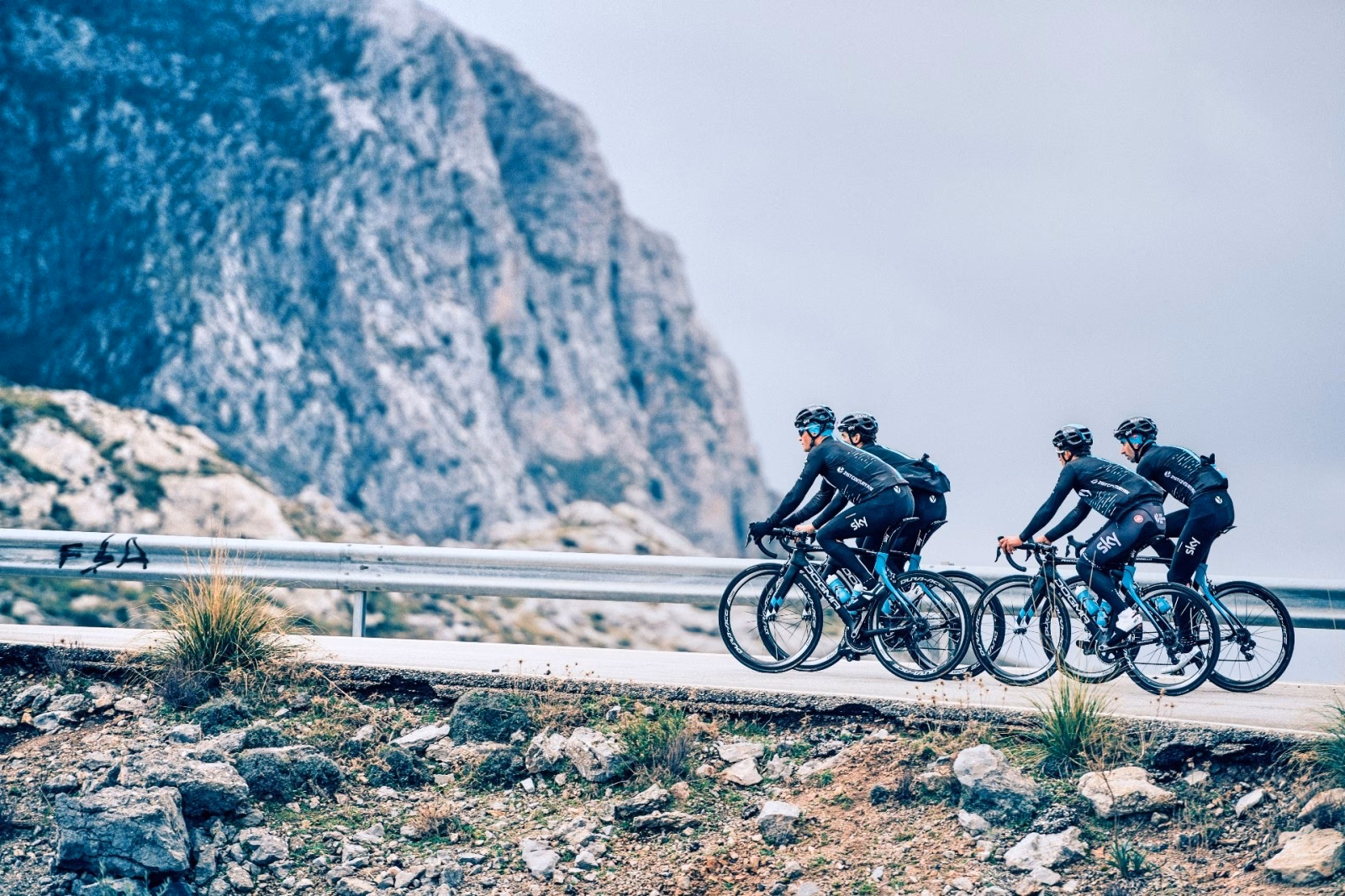 Does ciclosol offer training camps?