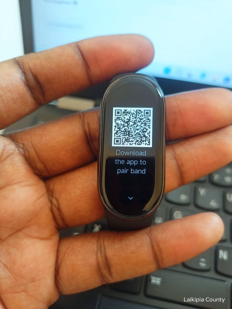 Where is the QR code on a Mi Band 5?