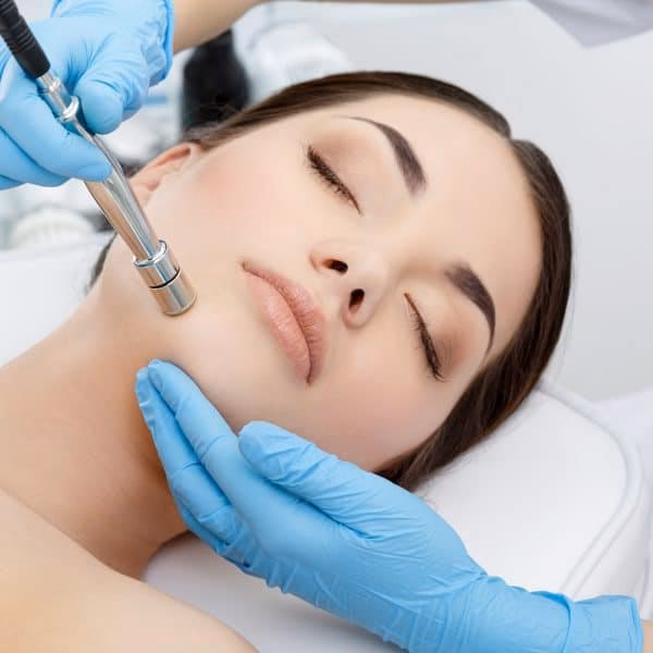 What is a Botox CME & microdermabrasion & chemical peel training course?