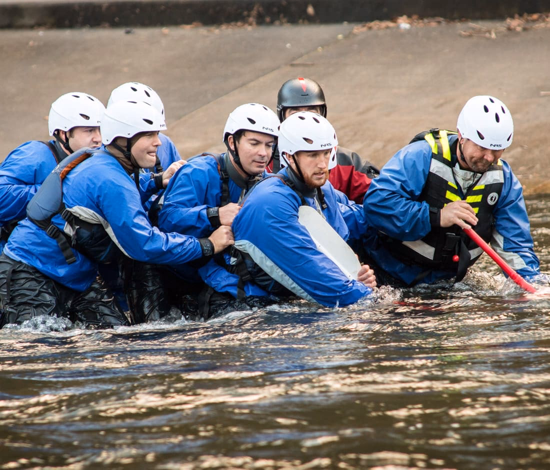 What does a NOC engineer do?