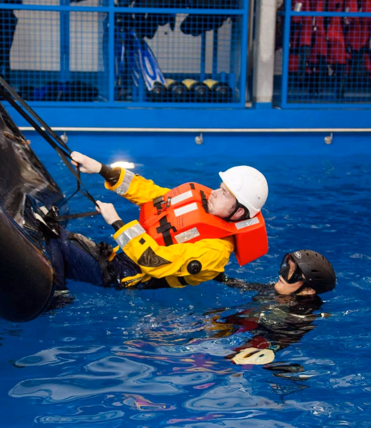 What training and assessment standards do OPITO approved centres deliver?