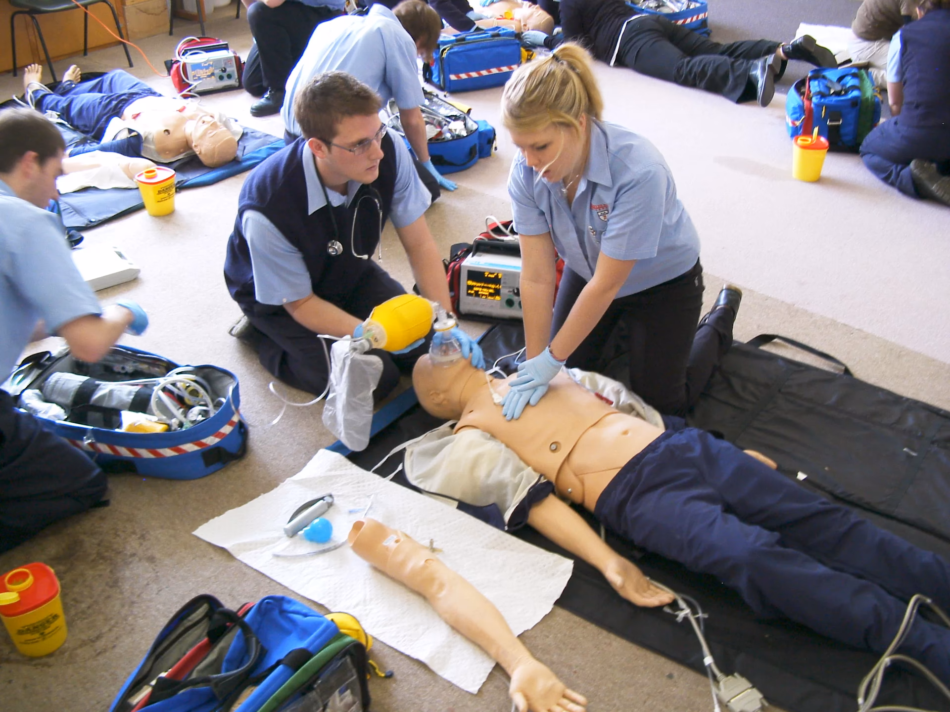 How long does it take to become a paramedic & EMT?