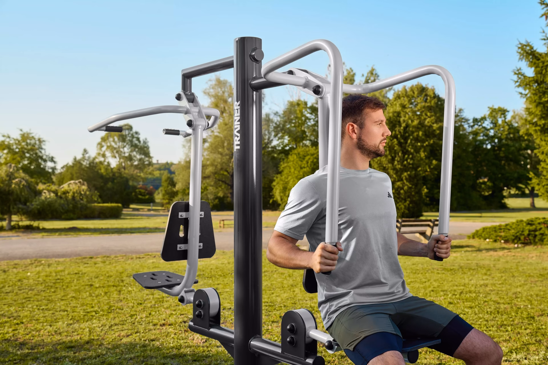 What are the benefits of Park workout equipment?