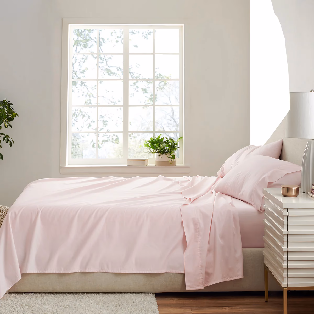 What colour bed sheets are available at M&S?