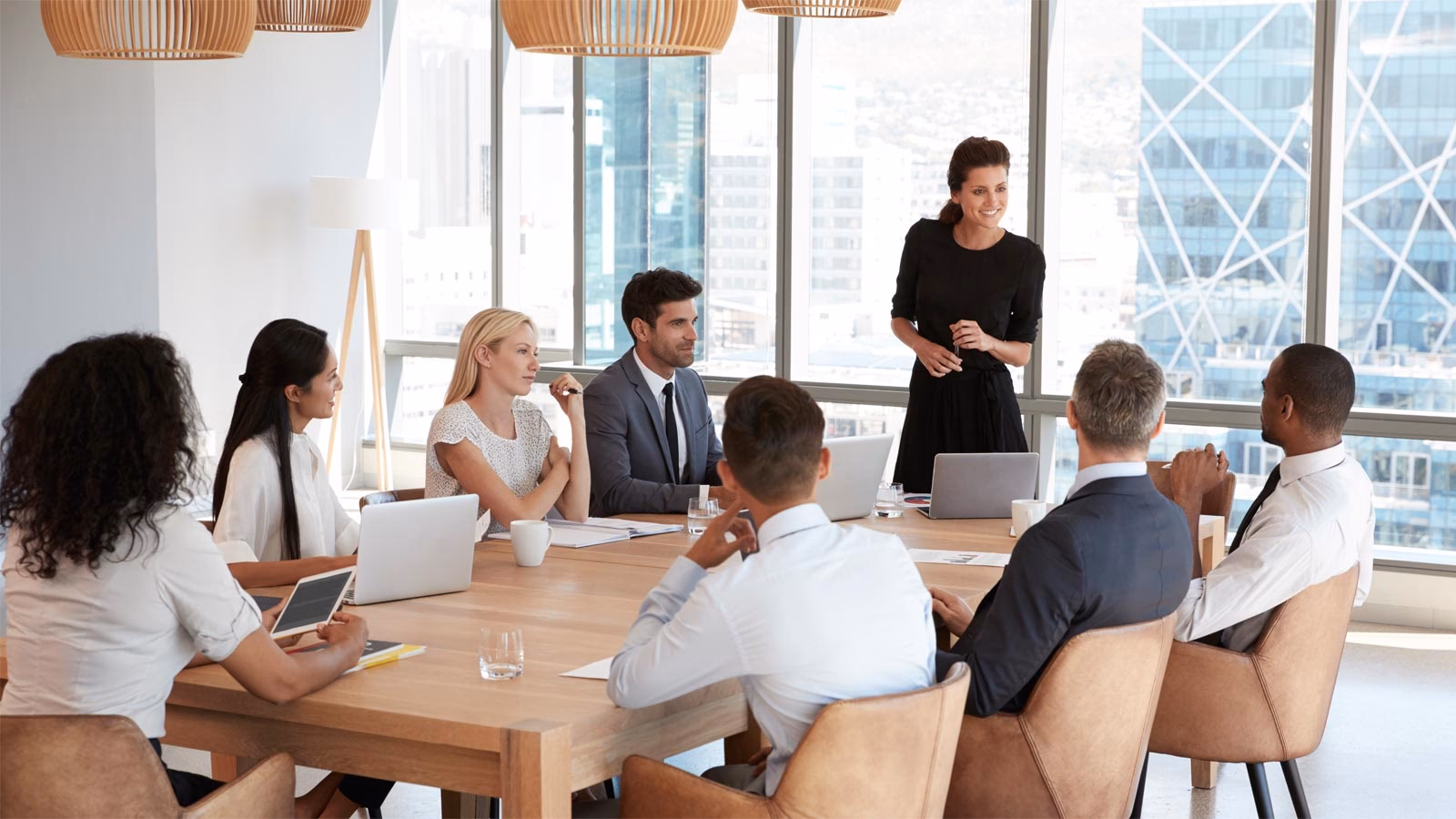 What courses does SGS Academy offer?