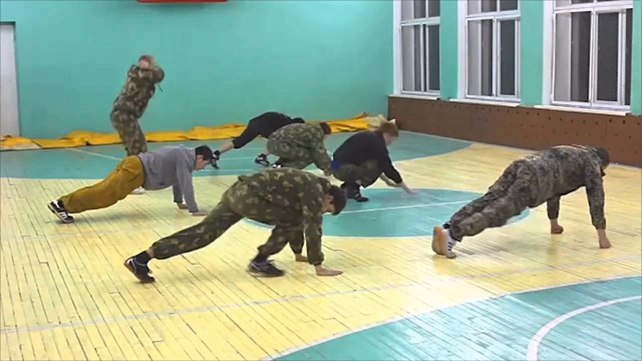 How do Spetsnaz soldiers train?
