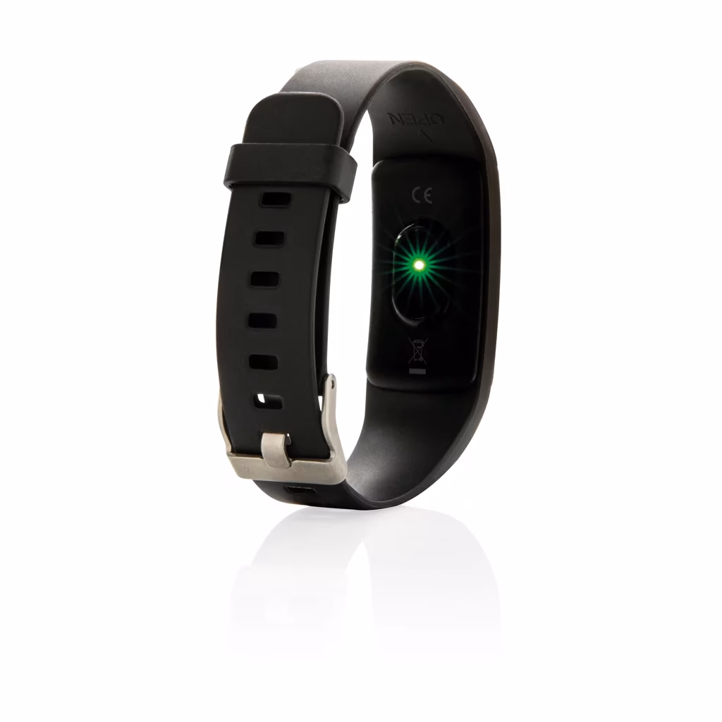 Can a fitness tracker measure your heart rate?