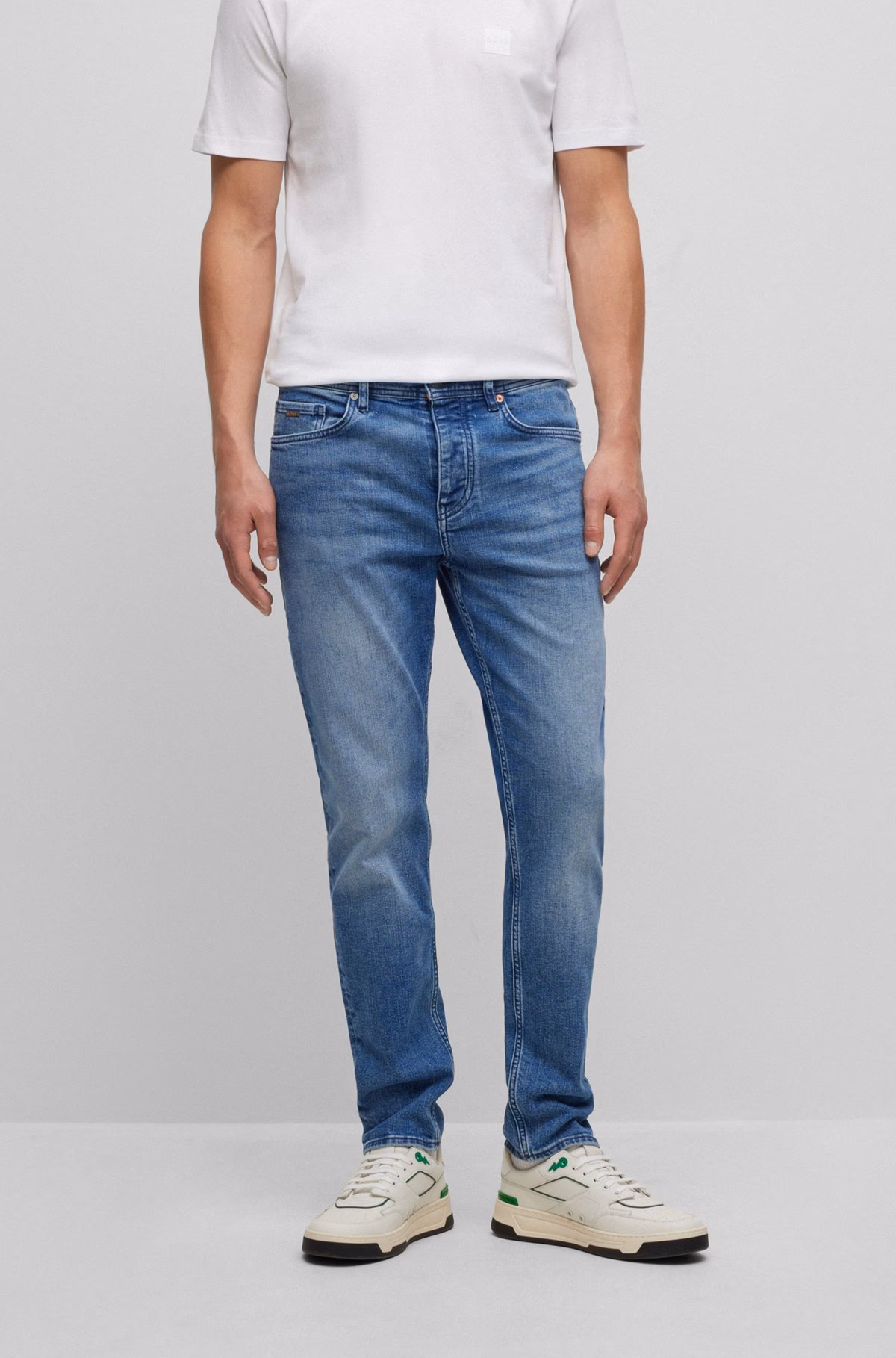 Why are tapered fit jeans so popular?