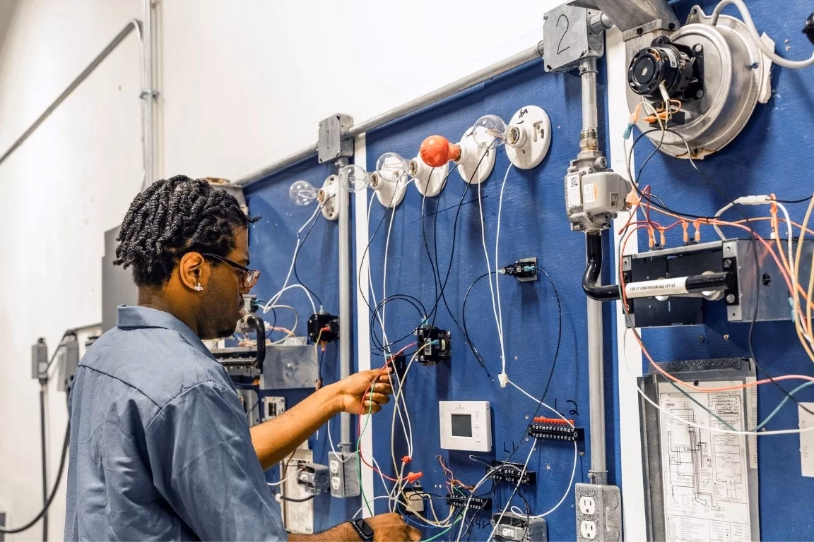 What courses are offered at Ntinda Vocational Training Institute?